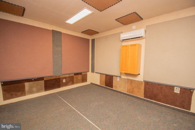 8165 W LINE RD, Delmar, DE 19940