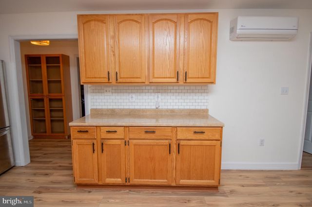 8165 W LINE RD, Delmar, DE 19940