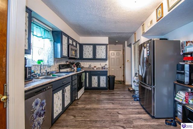 2630 Lake Road North, Radcliff, KY 40160