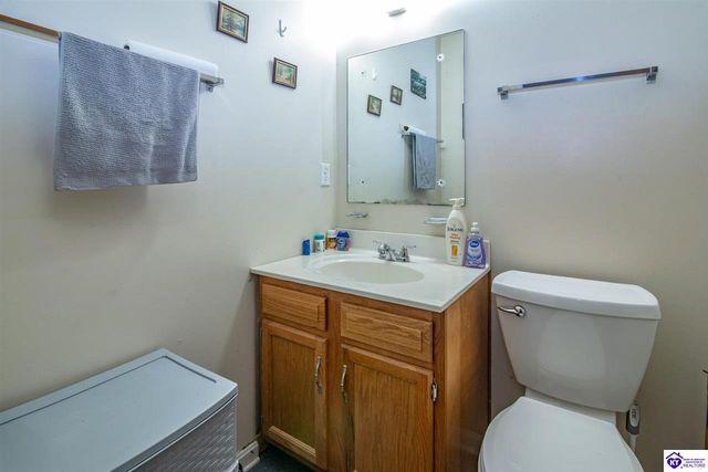 2630 Lake Road North, Radcliff, KY 40160