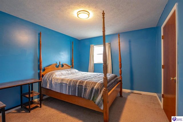 2630 Lake Road North, Radcliff, KY 40160