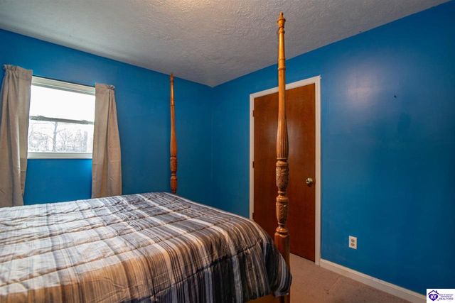 2630 Lake Road North, Radcliff, KY 40160