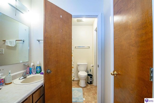 2630 Lake Road North, Radcliff, KY 40160