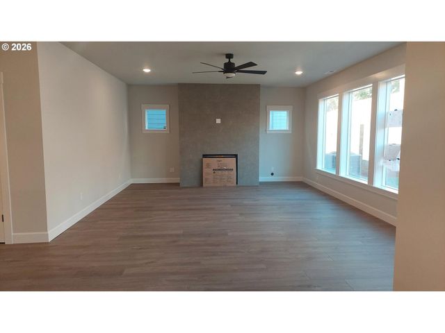 16438 Sw CAMBRIDGE Ln, Portland, OR 97224