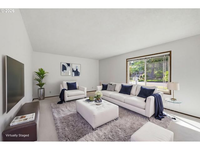 1215 RIO GLEN Dr, Eugene, OR 97401