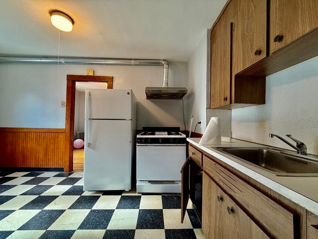 162 South St 2R, Quincy, MA 02169