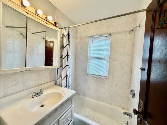 162 South St 2R, Quincy, MA 02169