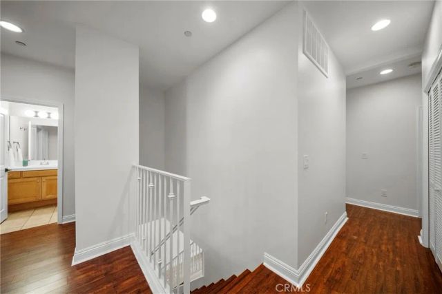 7132 Farralone 205, Canoga Park, CA 91303