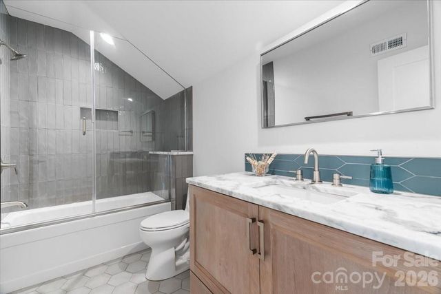 984 Eagle Lake Drive, Brevard, NC 28712