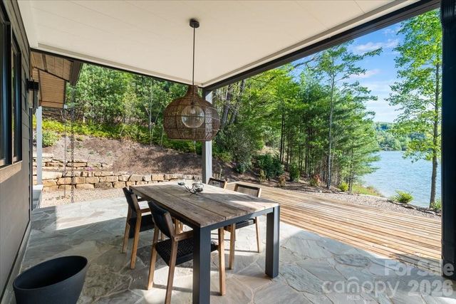 984 Eagle Lake Drive, Brevard, NC 28712