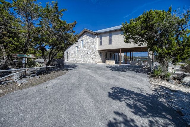 190 Bluebonnet Dr, Concan, TX 78838