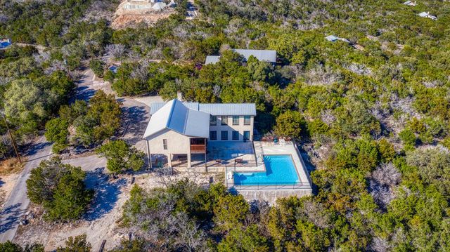 190 Bluebonnet Dr, Concan, TX 78838