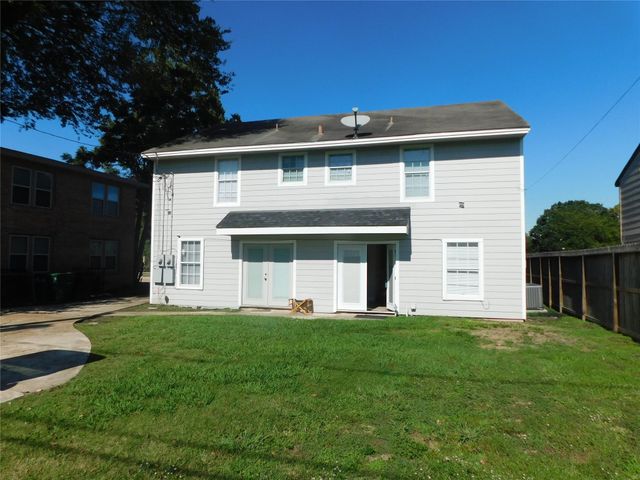 3332 Blodgett Street, Houston, TX 77004