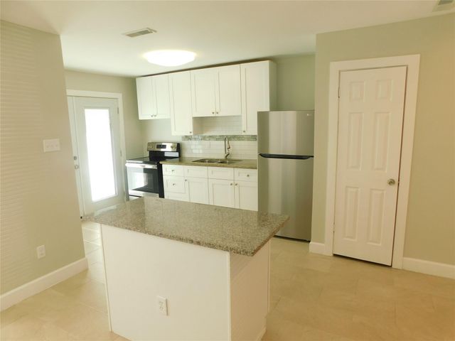 3332 Blodgett Street, Houston, TX 77004