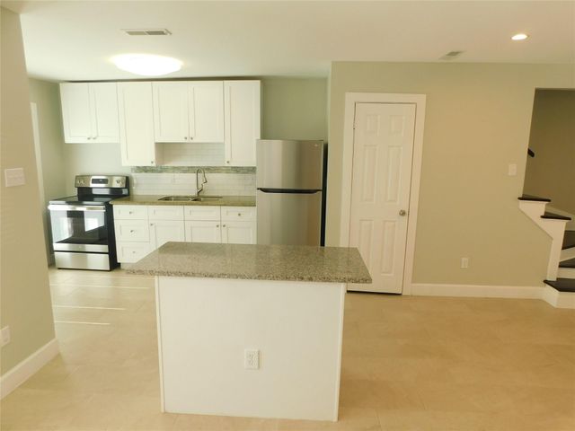 3332 Blodgett Street, Houston, TX 77004