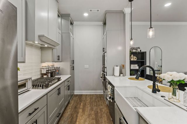 2902 SW Arlington Boulevard, Bentonville, AR 72713