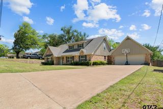 1417 Alameda, Jacksonville, TX 75766
