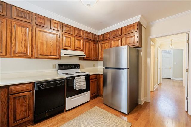 290 Windsor Parkway, Atlanta, GA 30342