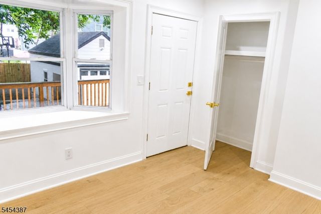 407 E 10Th Ave, Roselle Boro, NJ 07203