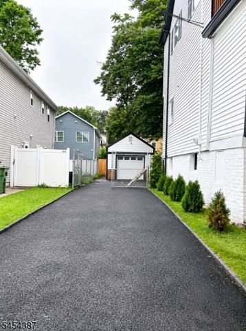 407 E 10Th Ave, Roselle Boro, NJ 07203