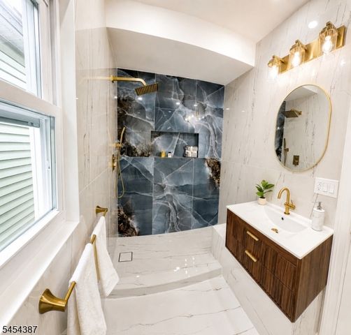 407 E 10Th Ave, Roselle Boro, NJ 07203