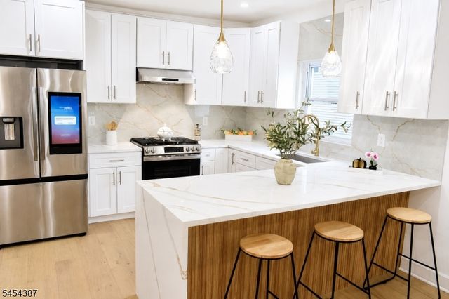 407 E 10Th Ave, Roselle Boro, NJ 07203