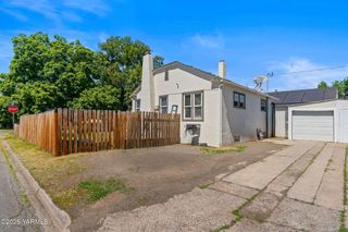 S 319 14th Ave, Yakima, WA 98902