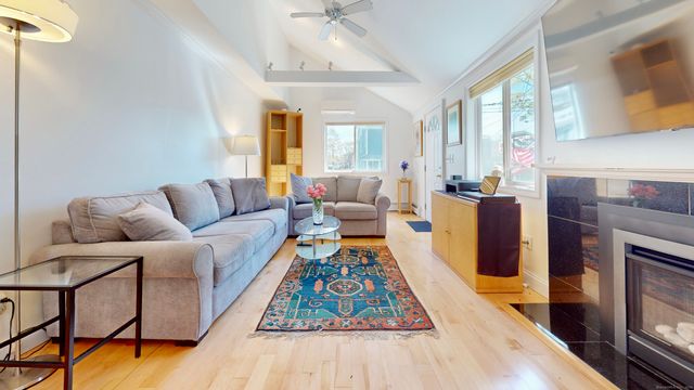 46 East Avenue, Milford, CT 06460