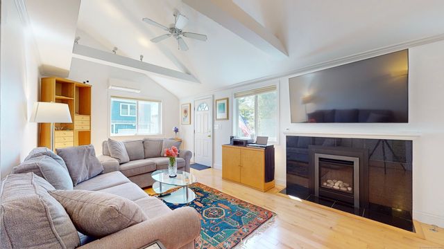 46 East Avenue, Milford, CT 06460