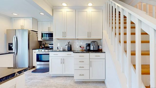 46 East Avenue, Milford, CT 06460