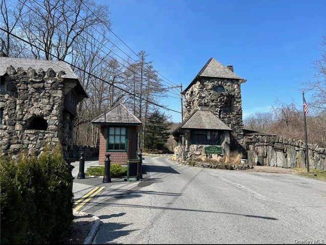 56 Clubhouse Road, Tuxedo Park, NY 10987
