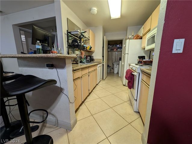 2200 South Fort Apache Road 1118, Las Vegas, NV 89117