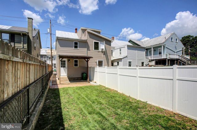 164 E PENN ST, Carlisle, PA 17013