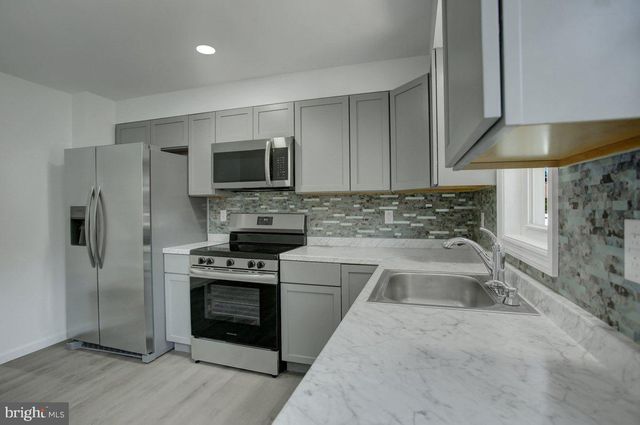 164 E PENN ST, Carlisle, PA 17013