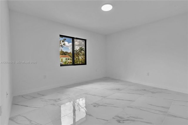 152 NW 18 St, Homestead, FL 33030