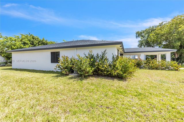 152 NW 18 St, Homestead, FL 33030
