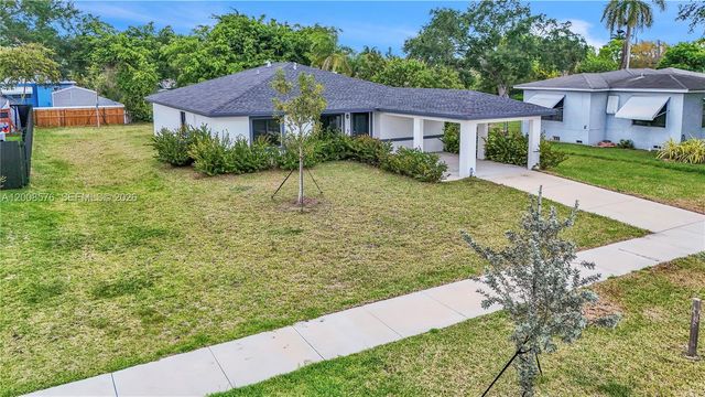 152 NW 18 St, Homestead, FL 33030