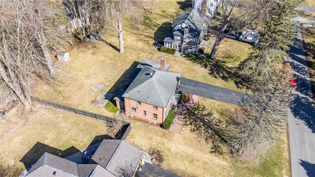 193 Georgian Court Road, Brighton, NY 14610