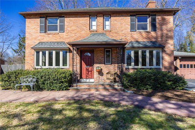 193 Georgian Court Road, Brighton, NY 14610