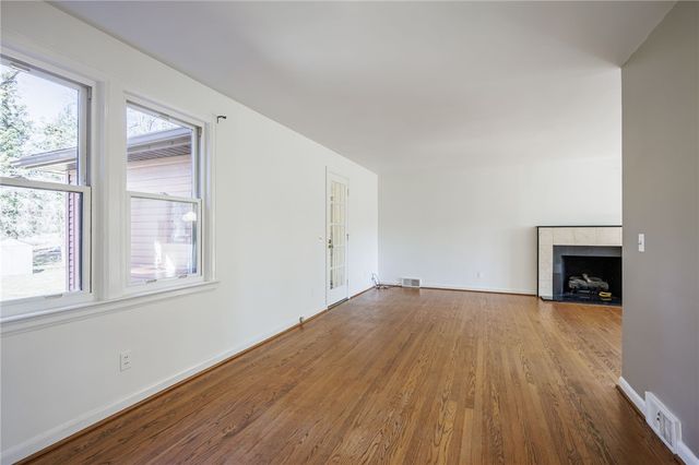 193 Georgian Court Road, Brighton, NY 14610