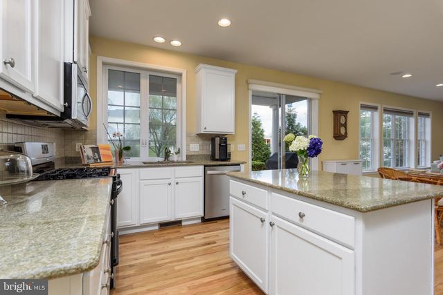 7388 VIEW CREST DR, Harrisburg, PA 17112