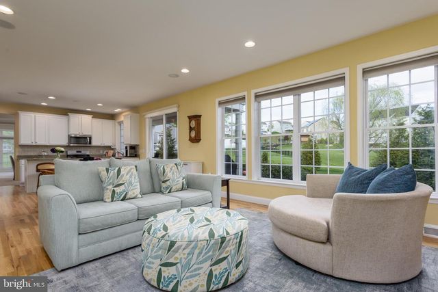 7388 VIEW CREST DR, Harrisburg, PA 17112