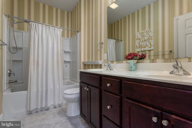 7388 VIEW CREST DR, Harrisburg, PA 17112