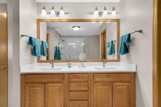 593 Crane Creek Lane, Eagan, MN 55121