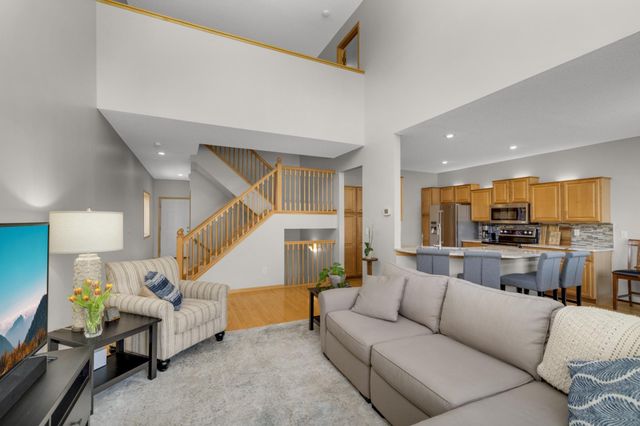 593 Crane Creek Lane, Eagan, MN 55121