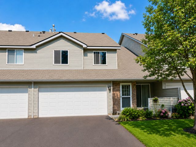4884 Helena Lane N 2, Oakdale, MN 55128