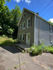 14 Brown Place, New Haven, CT 06512