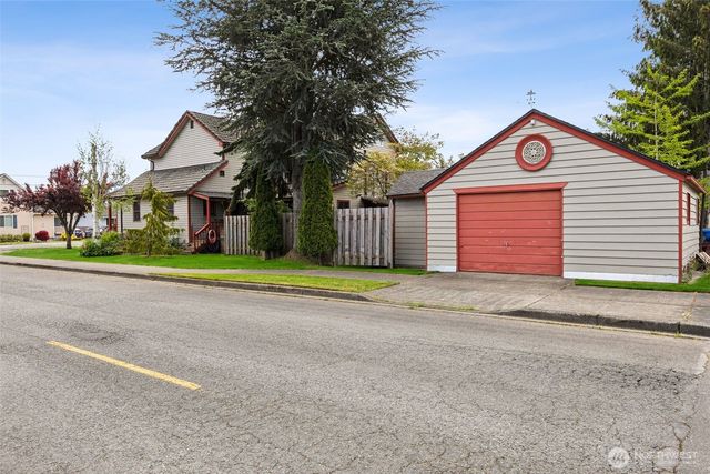 311 S Perkins Street, Buckley, WA 98321