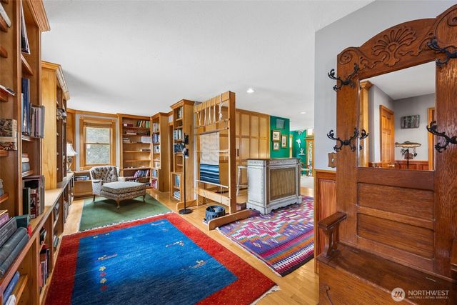 311 S Perkins Street, Buckley, WA 98321