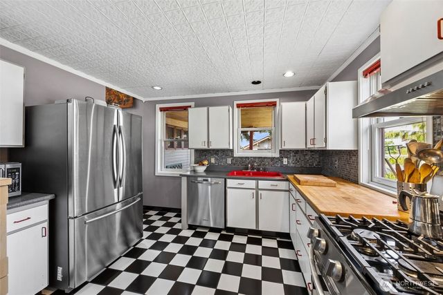 311 S Perkins Street, Buckley, WA 98321